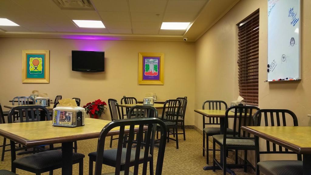 A Riverside Inn Travelodge By Wyndham Fairplay Extérieur photo