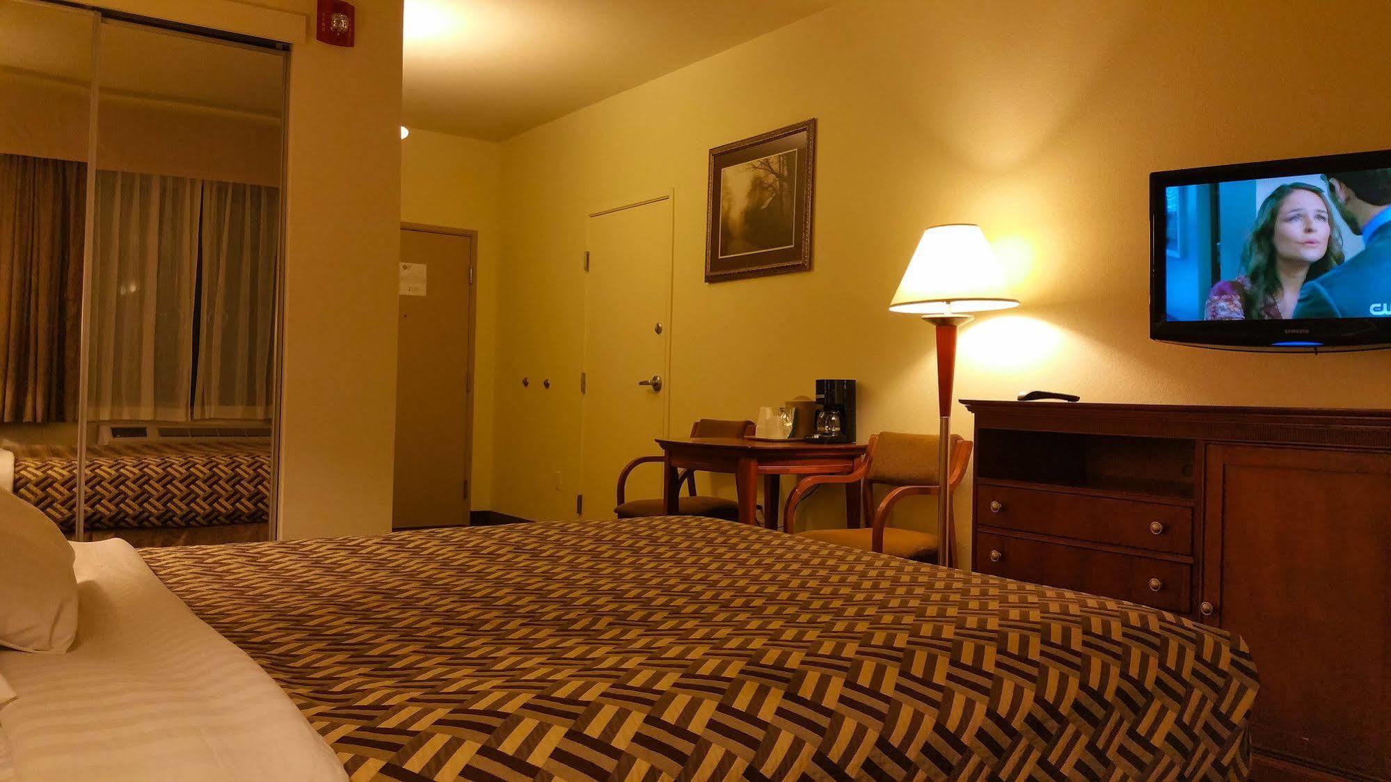 A Riverside Inn Travelodge By Wyndham Fairplay Extérieur photo