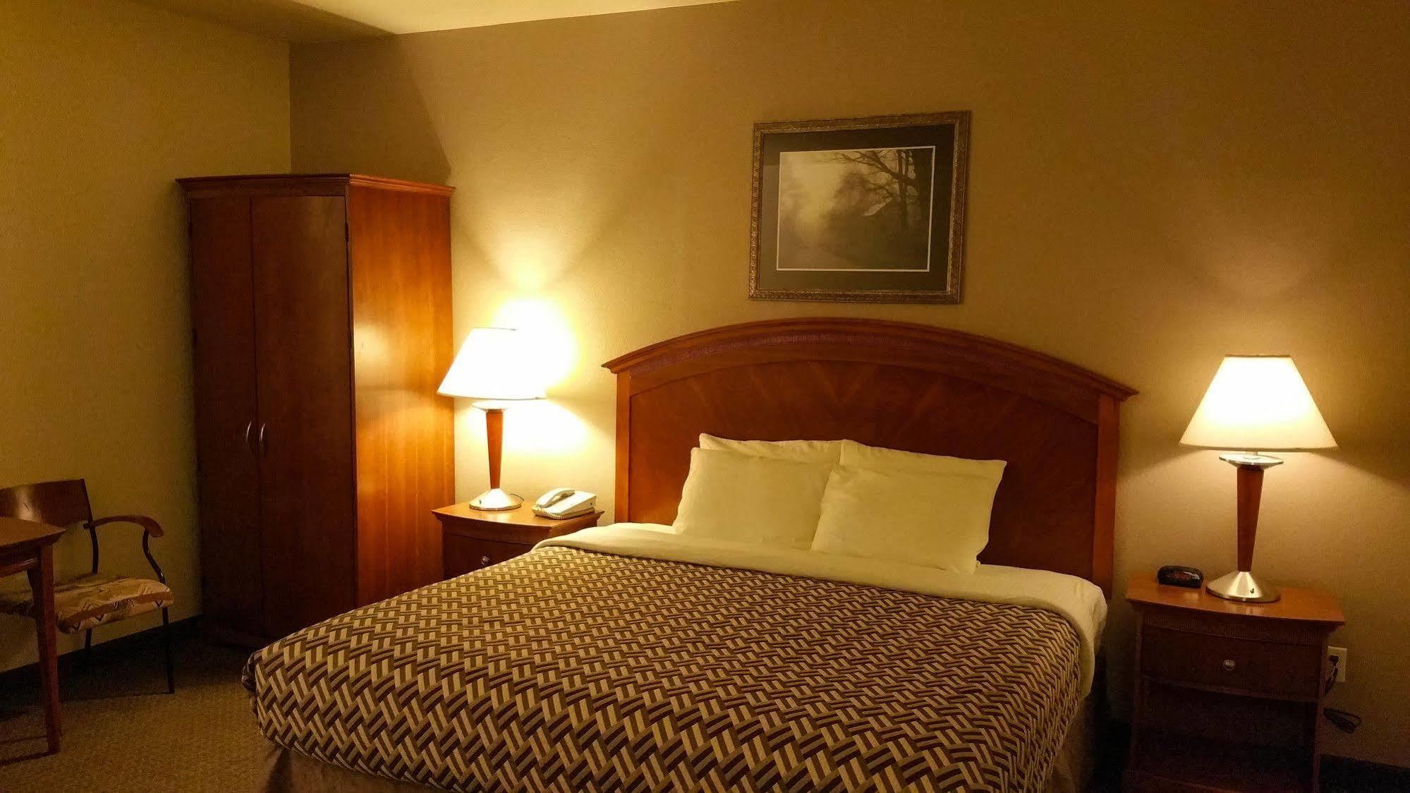 A Riverside Inn Travelodge By Wyndham Fairplay Extérieur photo